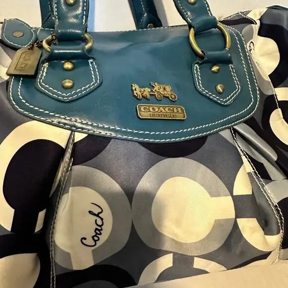 Coach Navy and Cream Satchel - Picture 14 of 14